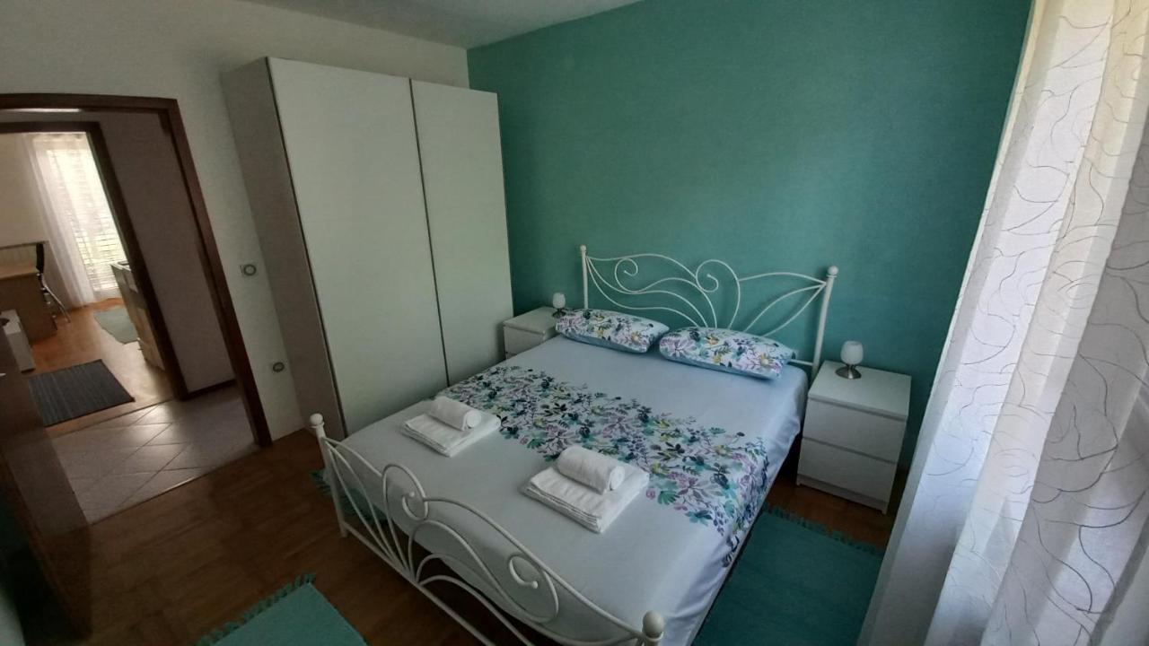 Apartma Nona Roza Zgornje Skofije Ngoại thất bức ảnh